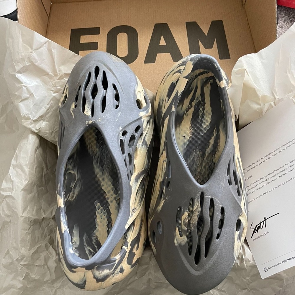 Foam runners size 7Y